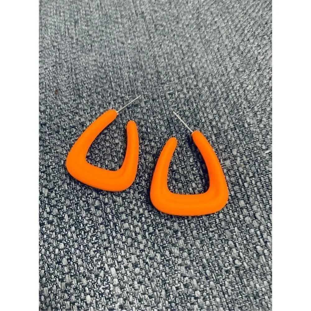 Heart Shaped Hoops - Picture 3 of 3